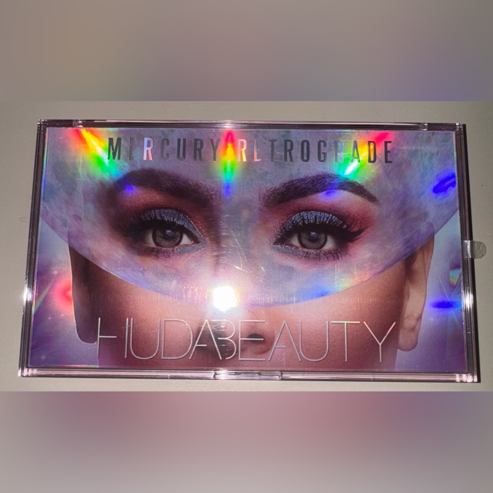 Huda Beauty Mercury Retrograde Eye Shadow Palette